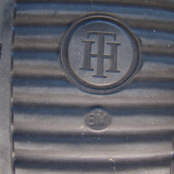 Tommy Hilfiger black slides white logo, size 8 - Picture 4 of 5